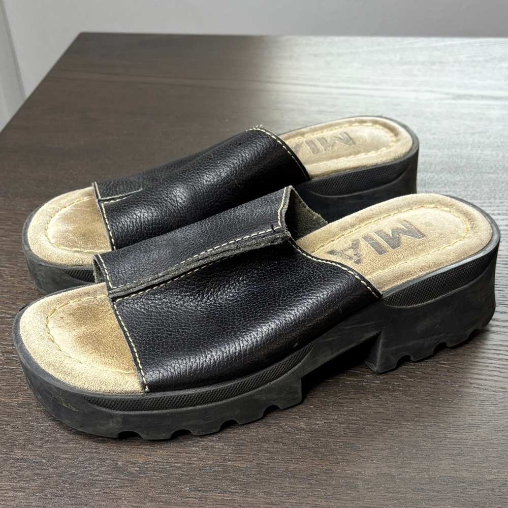 Vintage MIA Black Leather Women's Slip On Sandals 7.5 Chunky Platform Shoes